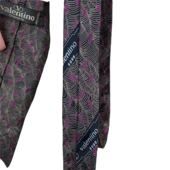 Valentino Silk Tie - Picture 4 of 5